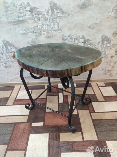 Журнальный столик из эпоксидной смолы