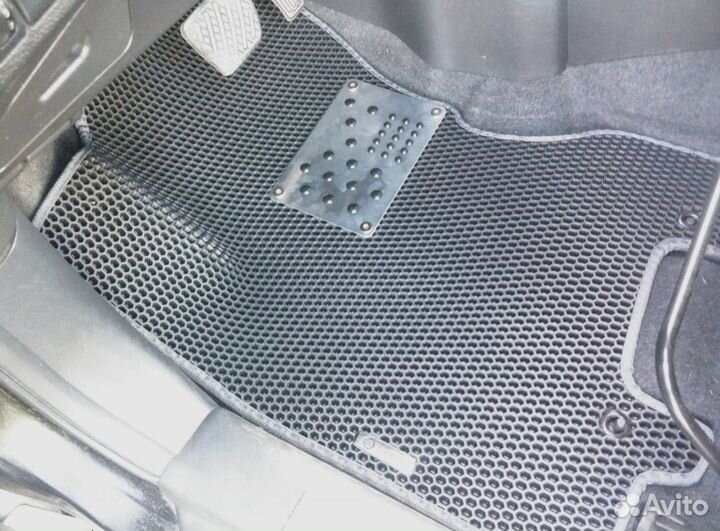 Подпятник для коврика