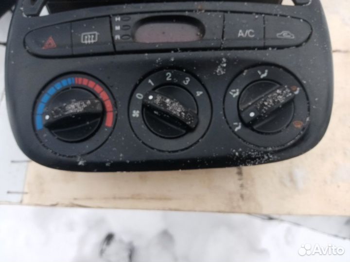 Блок управления печки Kia Sportage 1