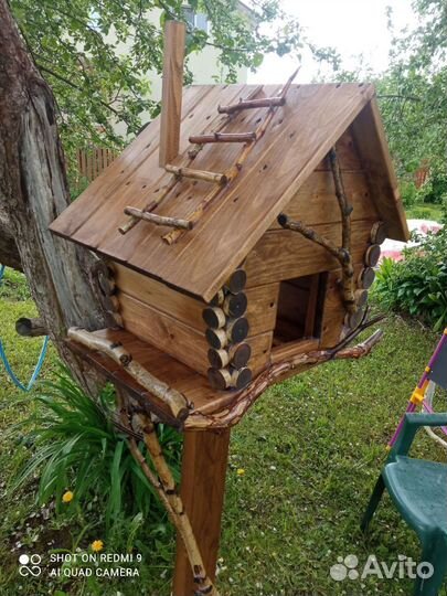 Кормушка для птиц и белок