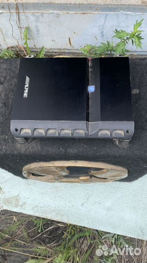 Сабвуфер и усилитель в автомобиль