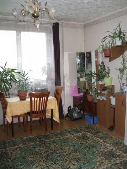 Комната 18 м² в 2-к., 8/17 эт.