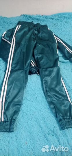 Спортивный костюм женский