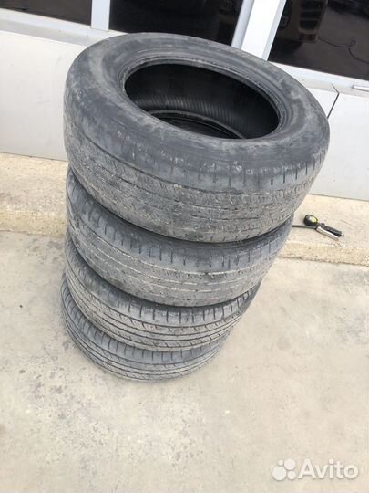 Westlake SU318 285/60 R18