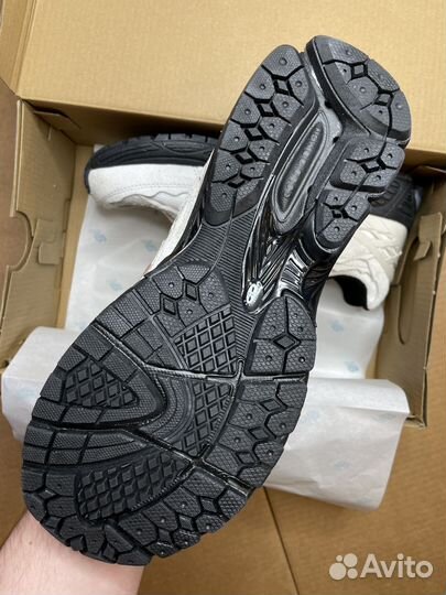 Серые кроссовки New Balancer Protection Pack