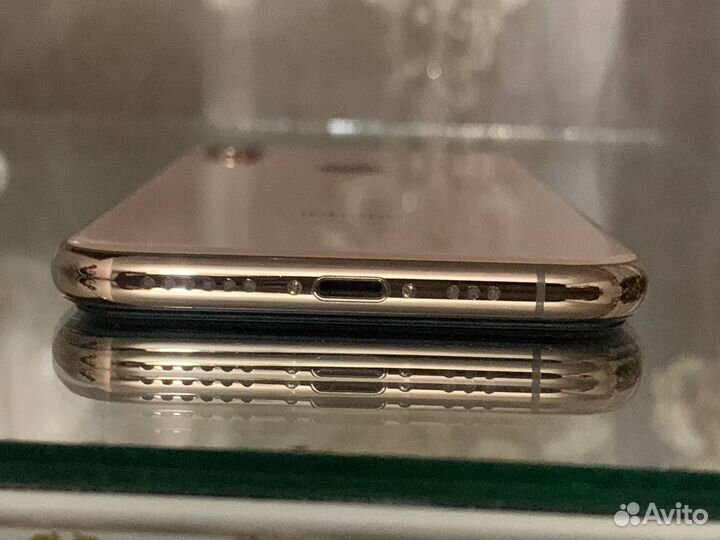 iPhone Xs, 64 ГБ