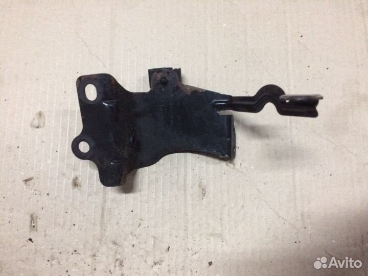 Кронштейн бачка гур Ford Focus 2
