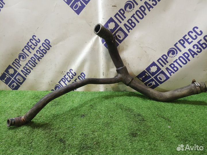 Патрубок системы охлаждения Renault Symbol седан