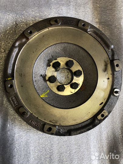 Peugeot partner B9 Маховик