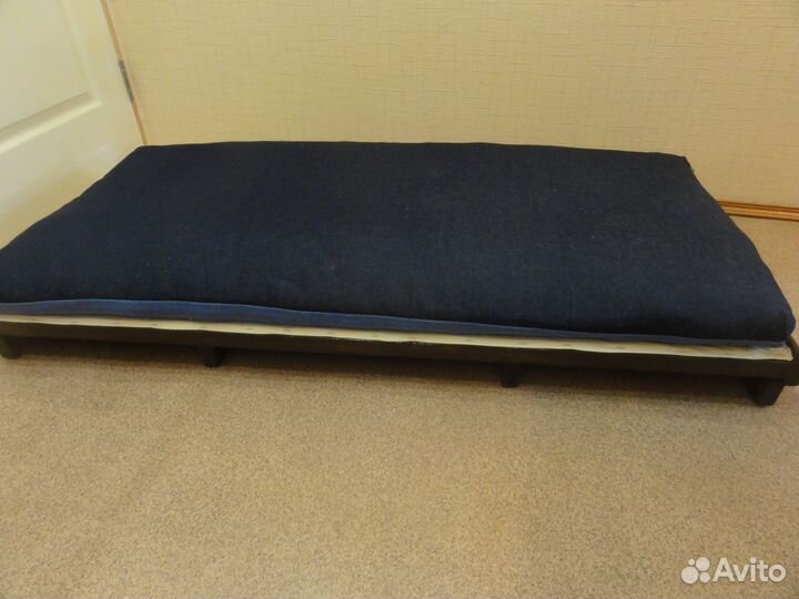 Лежанка для собак крупных пород