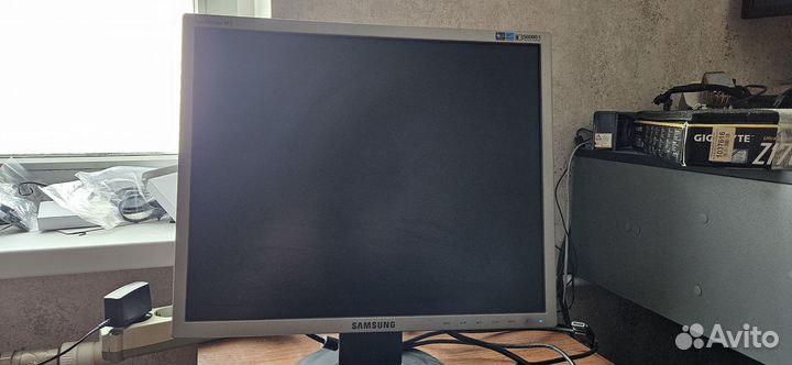 Монитор для компьютера Samsung 943N 19