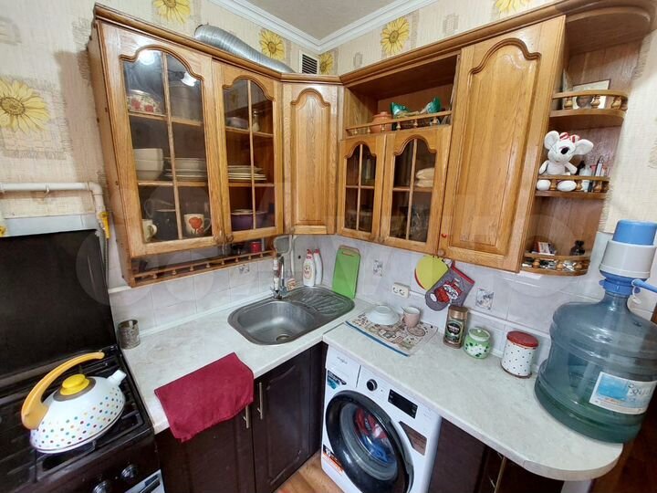 3-к. квартира, 55 м², 1/4 эт.