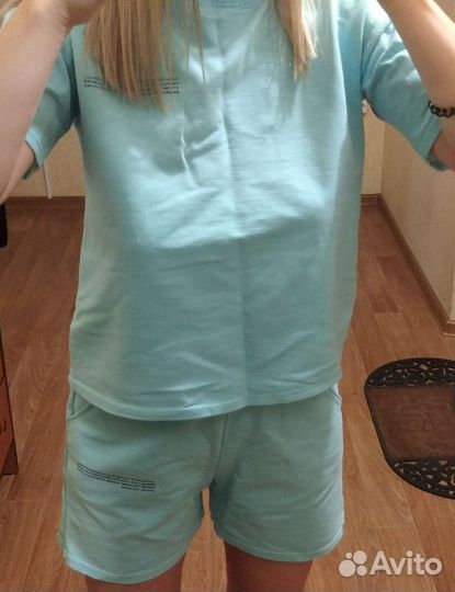 Костюм женский