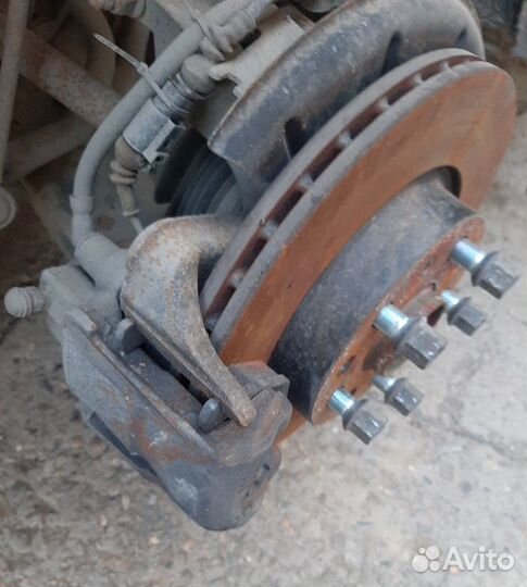 Суппорт передний для Skoda Octavia A5