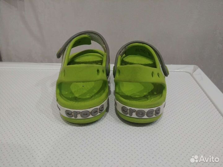 Сандалии crocs c8