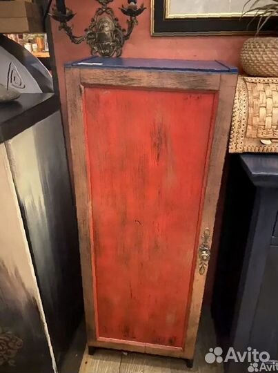 Подставки и тумбы