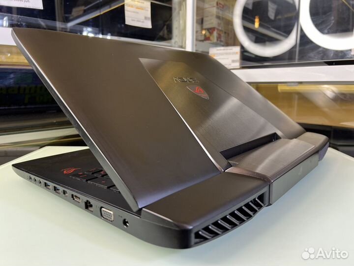 Игровой Asus 17.3