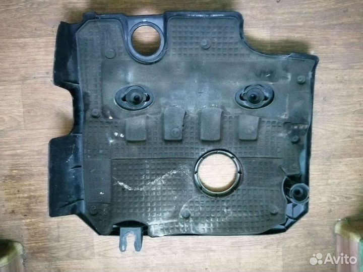 Крышка двигателя Volkswagen Passat B6, 2.0 TDI