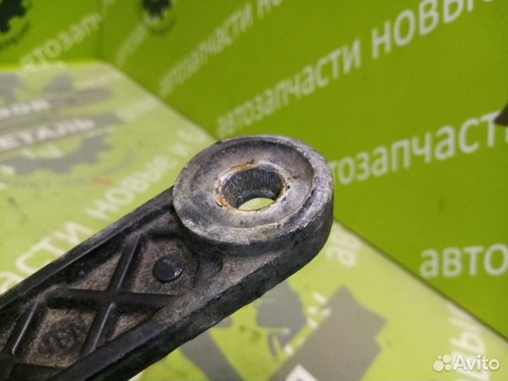 Поводок стеклоочистителя Nissan Terrano R50 ZD30