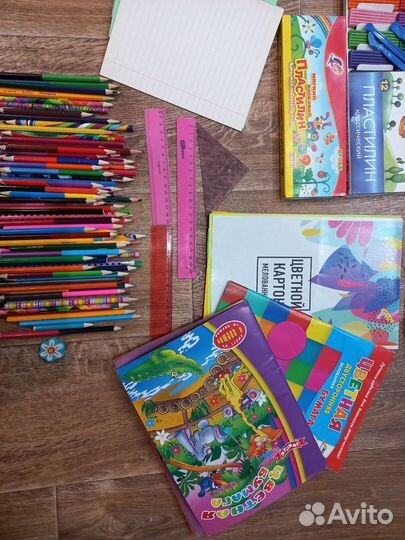 Канцтовары.сменка,карандаши.пеналы пакетом