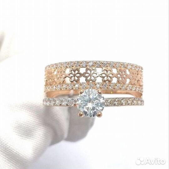 Золотое кольцо с камнем 17,5р