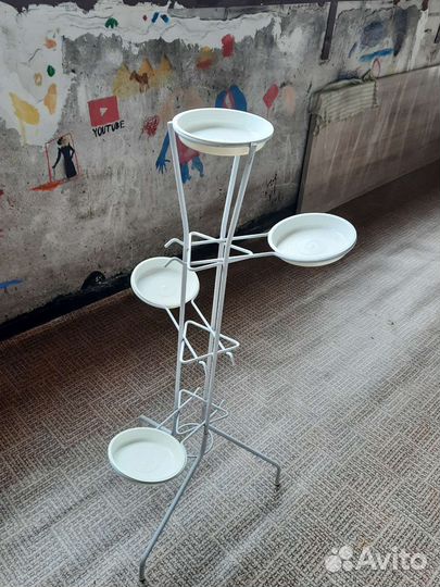 Подставка для цветов напольная металлическая