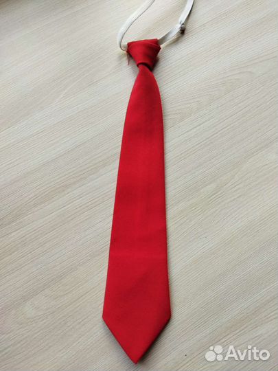 Галстук школьный красный