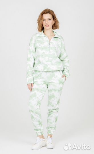 Костюм женский