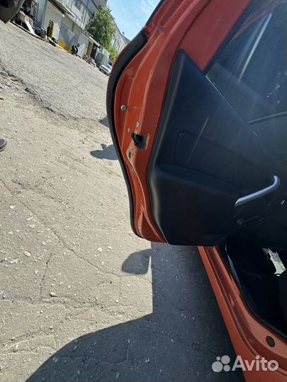 Уплотнители низ двери калина гранта