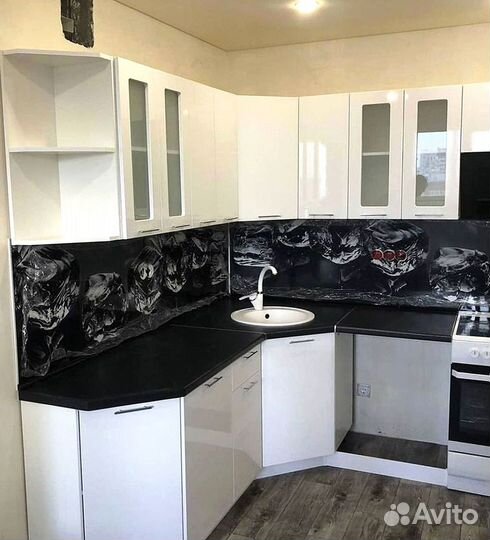 Кухня новая
