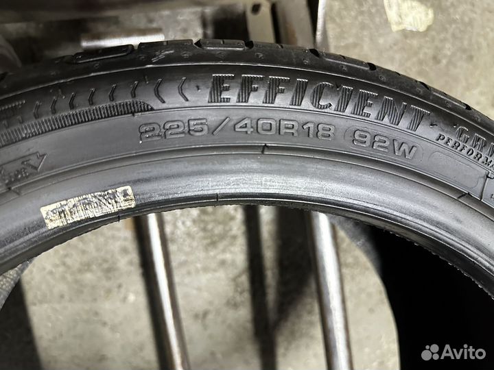 Goodyear EfficientGrip Performance 225/40 R18 92W