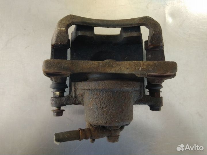 Суппорт передний правый Faw Vita