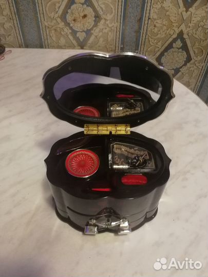 Музыкальная шкатулка времён СССР