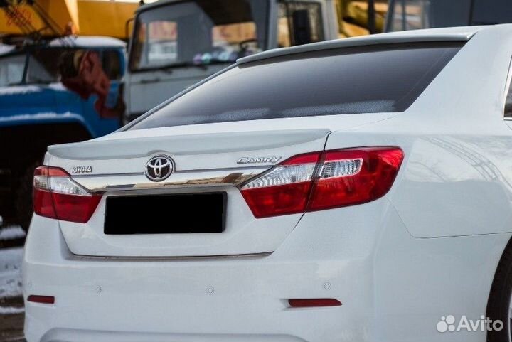 Camry 50 / 55 спойлер на заднее стекло Z6QZ2