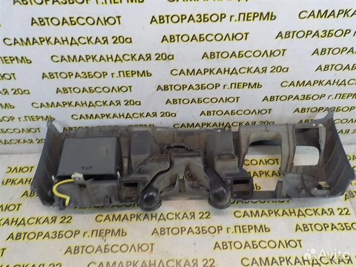 Торпедо Toyota Yaris (XP10) 1999-2005