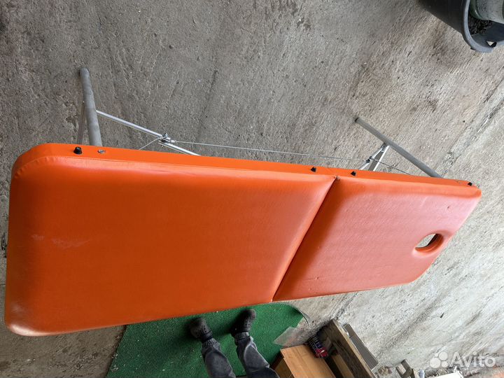 Массажный стол