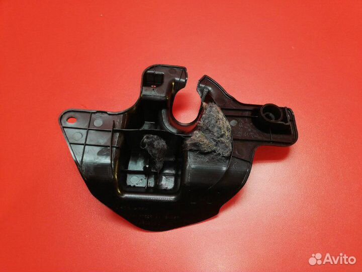 Пыльник рулевой колонки Mitsubishi Lancer CY2A