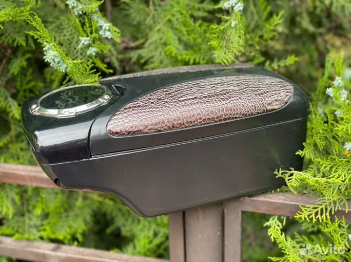 Подлокотник новый универсальный