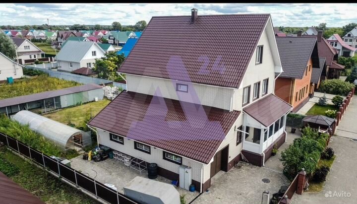 Коттедж 191 м² на участке 10 сот.