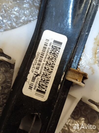 Стеклоподъемник электр. задний правый Volkswagen J