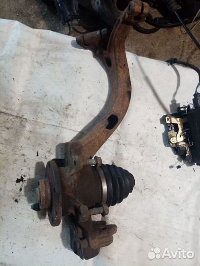 Поворотный кулак лев Audi a4 b5 volkswagen passat