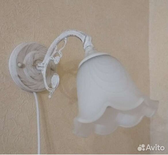 Настенный светильник бра