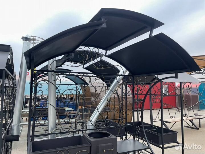 Мангал с печью под казан и крышей