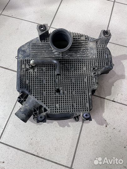 Корпус воздушного фильтра renault