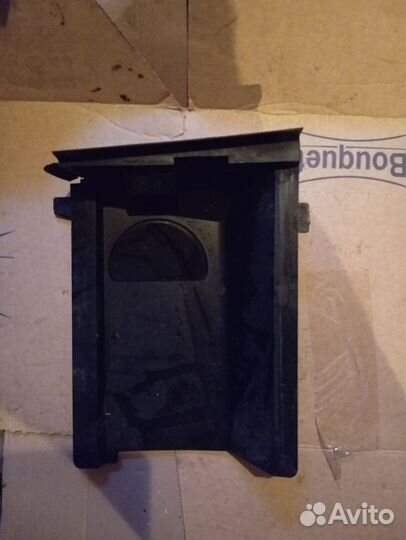 Заглушки заднего капота Audi 80 b4