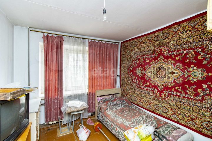 4-к. квартира, 61 м², 1/5 эт.