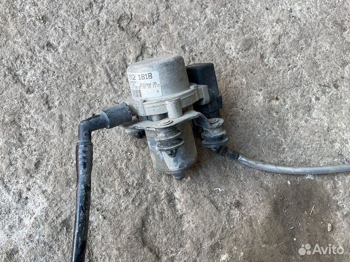 Насос вакуумный Audi A1 A3 Q3 Golf 6 7 Passat