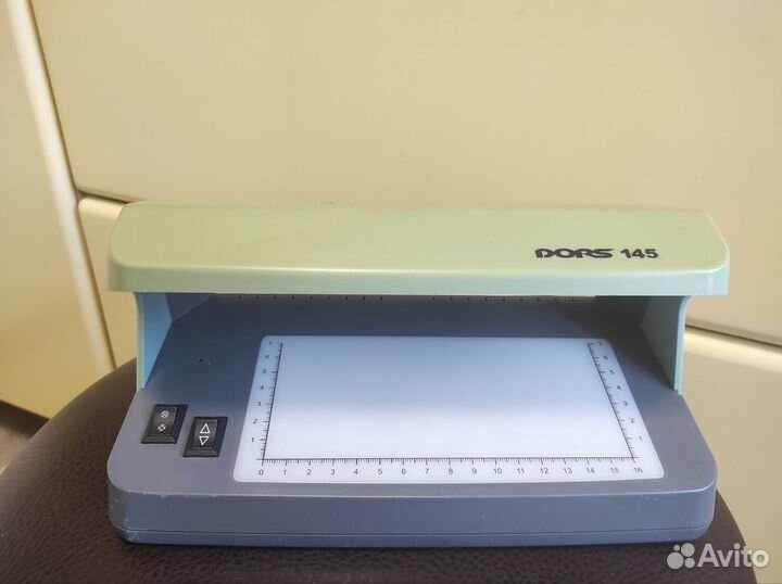 Ультрафиолетовый детектор валюты Dors 145