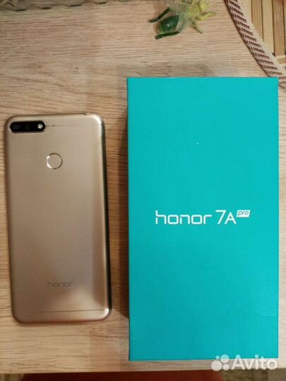 Телефон honor 7а pro