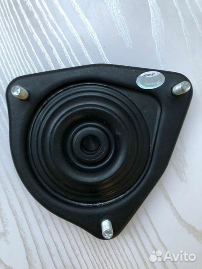 Опора передней стойки